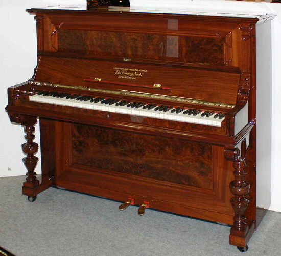 Klavier-Grotrian-Steinweg-128-Wurzelnuss-10381-1-a
